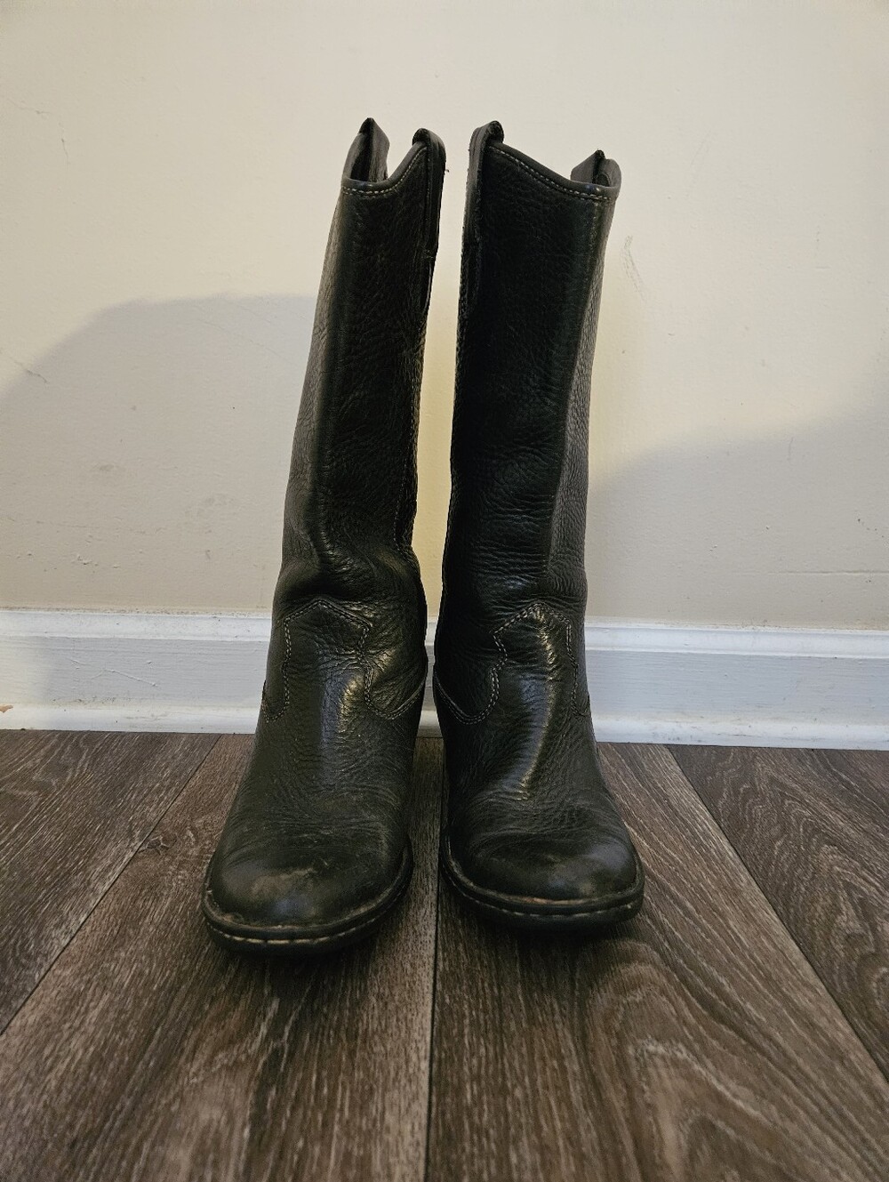 Born Women’s Black Leather Mid-Calf Boots, Size 8.5